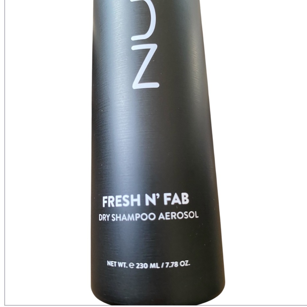 NuMe Fresh N' Fab Dry Shampoo in Black Large Size - Picture 5 of 5